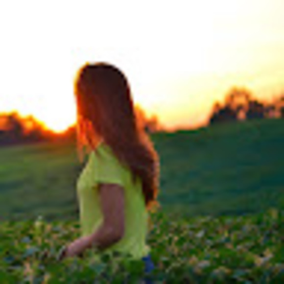 Meet your Posher, Brooke - Picture 1 of 1